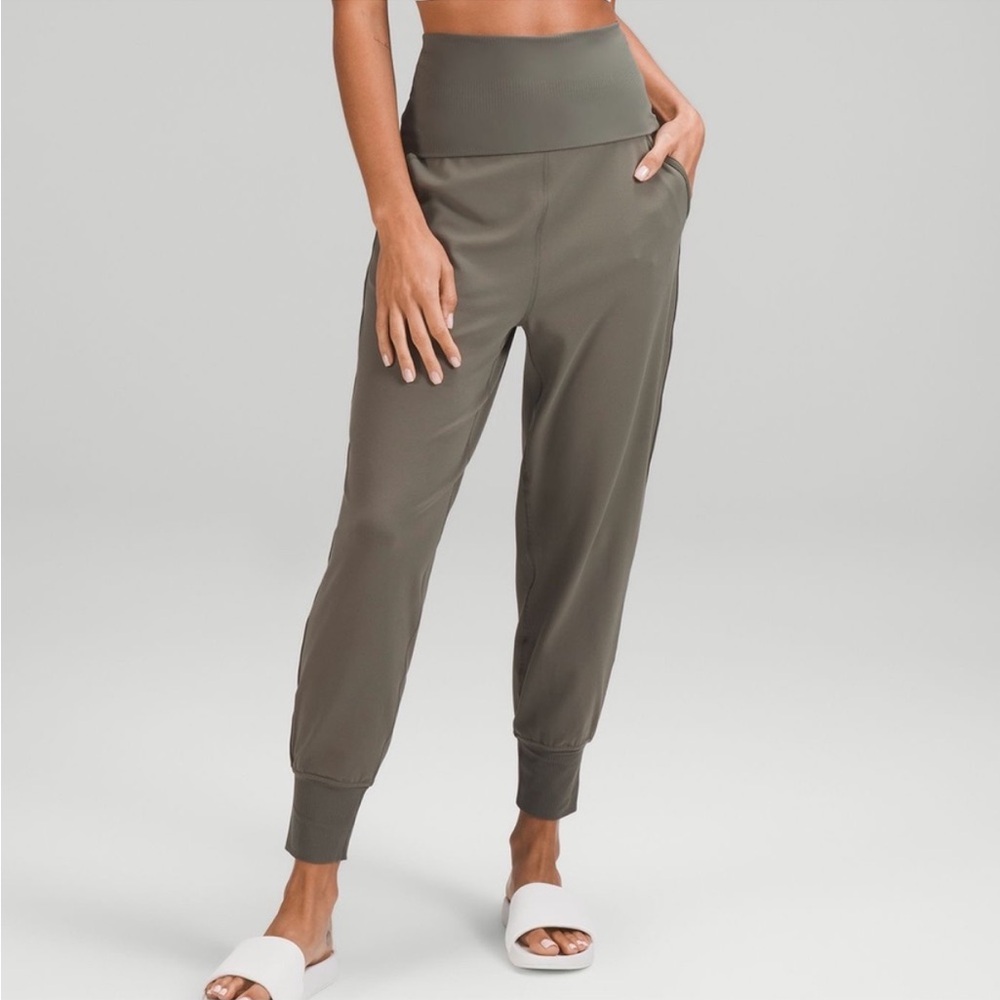 Lululemon align super-high rise ribbed-waist jogger carob brown size 10